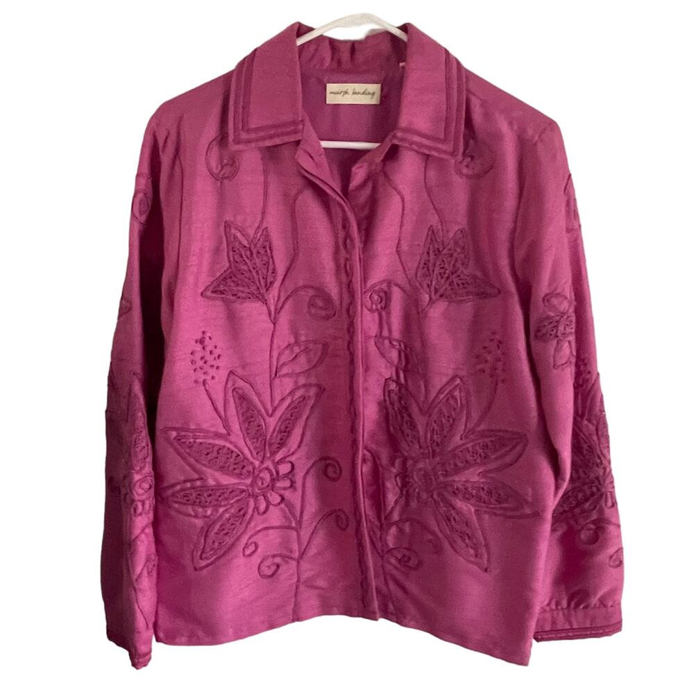 Marsh Landing Sizeโ M Pink Embroidered Floral Shacket Top